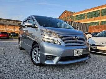Toyota Vellfire 2010
