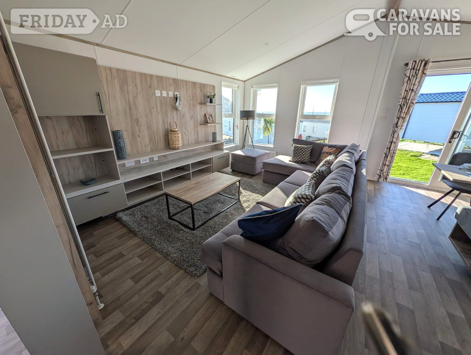 Luxury Willerby Mapleton Lodge | 40x20 | 2-Bed | Aber Bay  in Aberystwyth