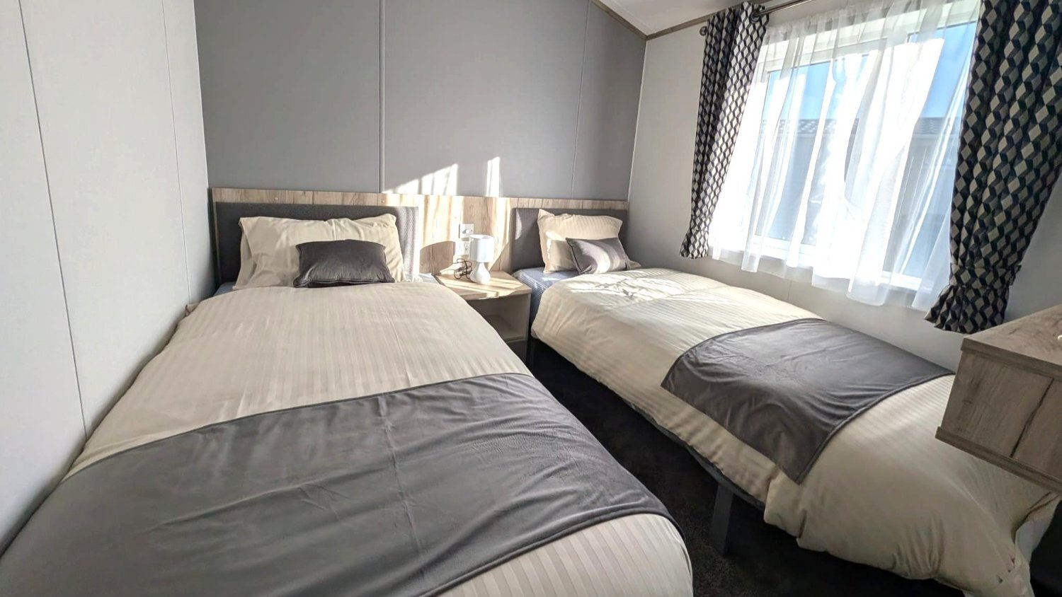 Luxury Willerby Mapleton Lodge | 40x20 | 2-Bed | Aber Bay  - Holiday Homes in Aberystwyth