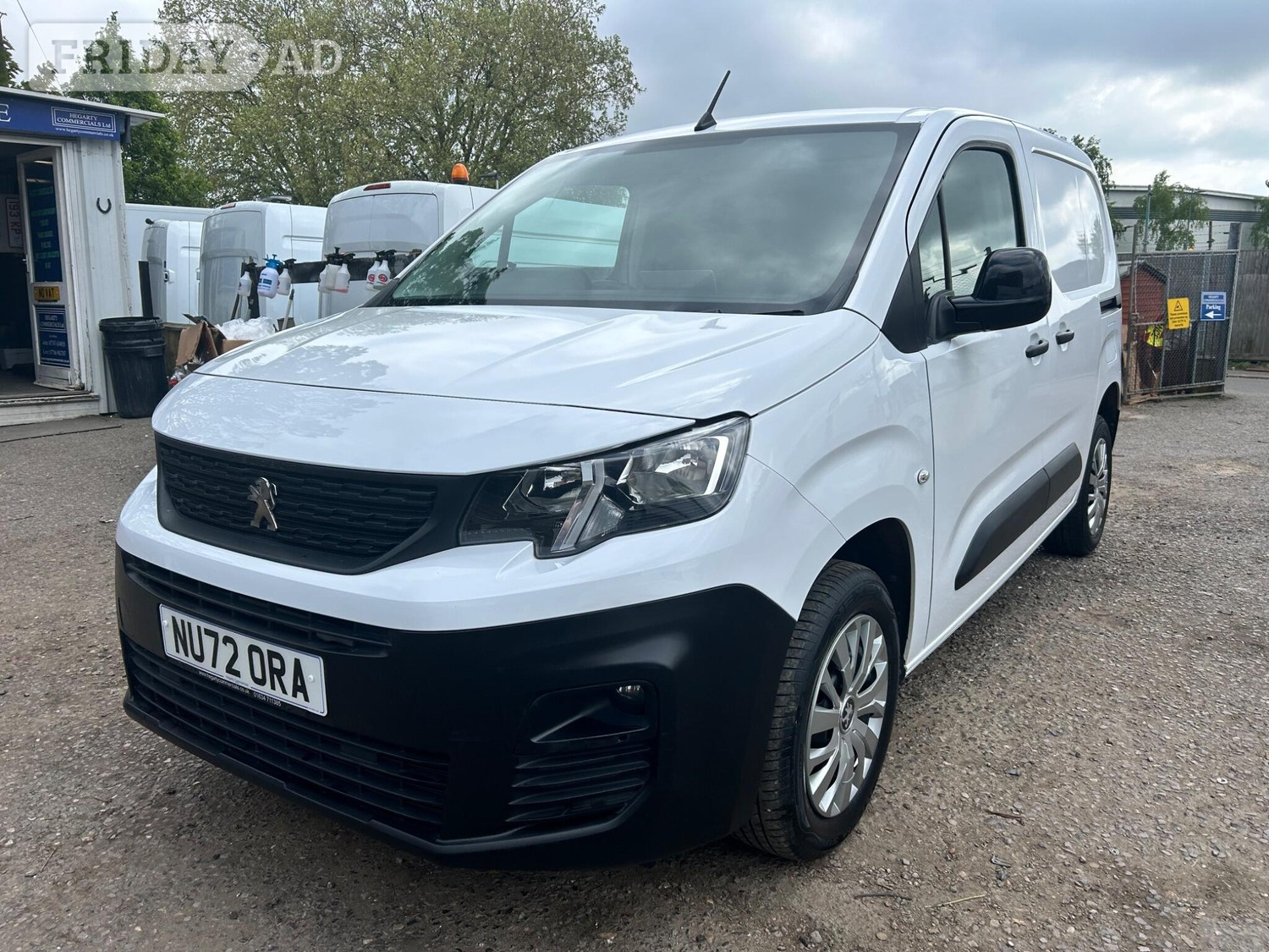 [ berth ]Peugeot Partner