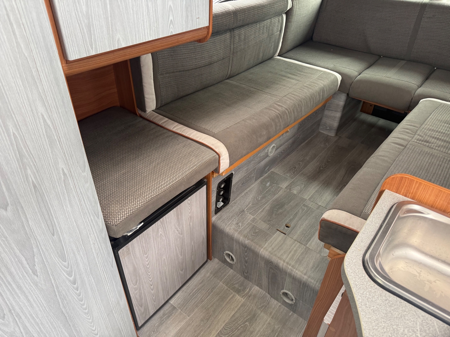 Globecar Trendscout 2013 - Motorhomes & Caravans