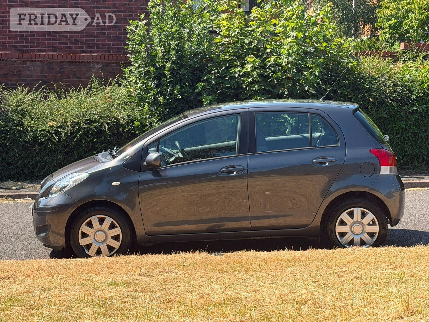 Toyota Yaris 2009 - Cars