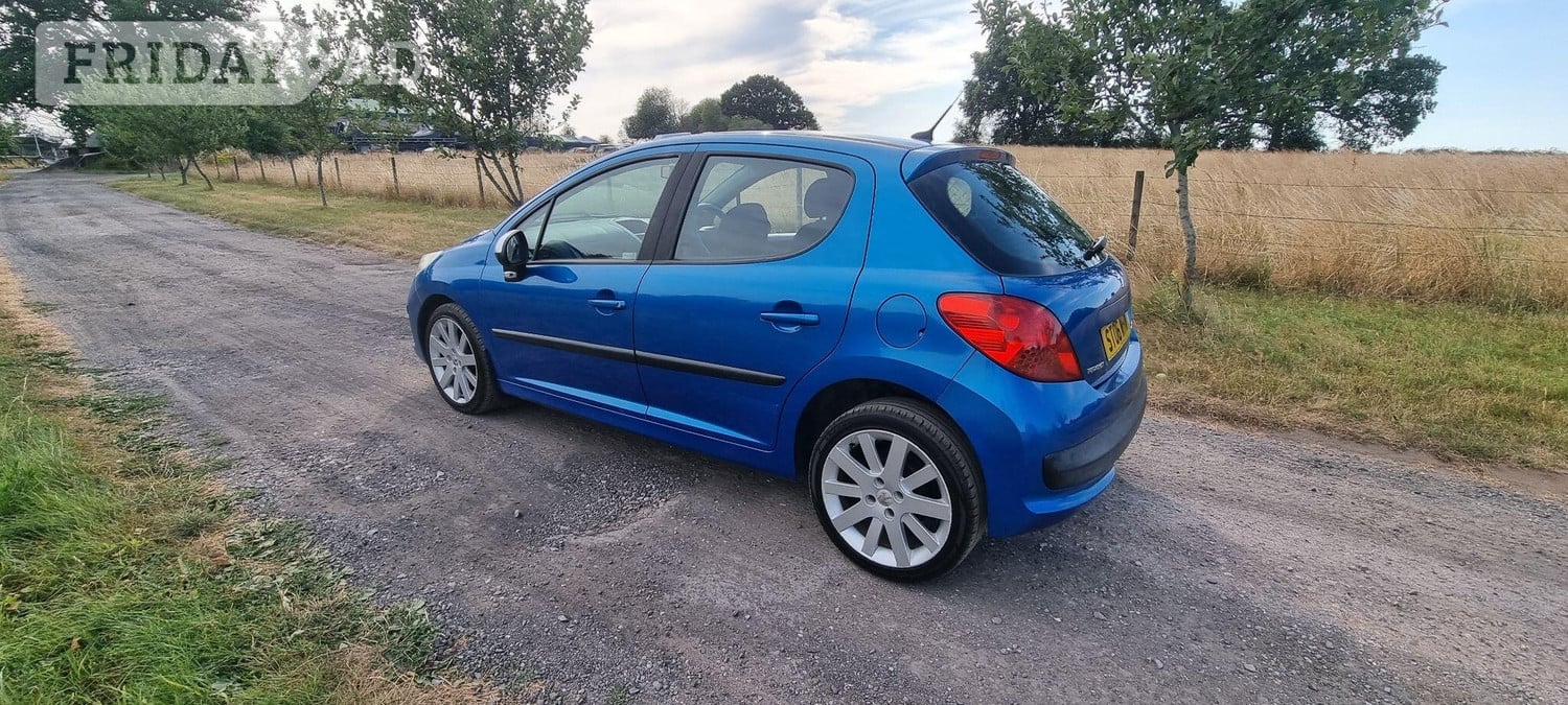 [ berth ]Peugeot 207