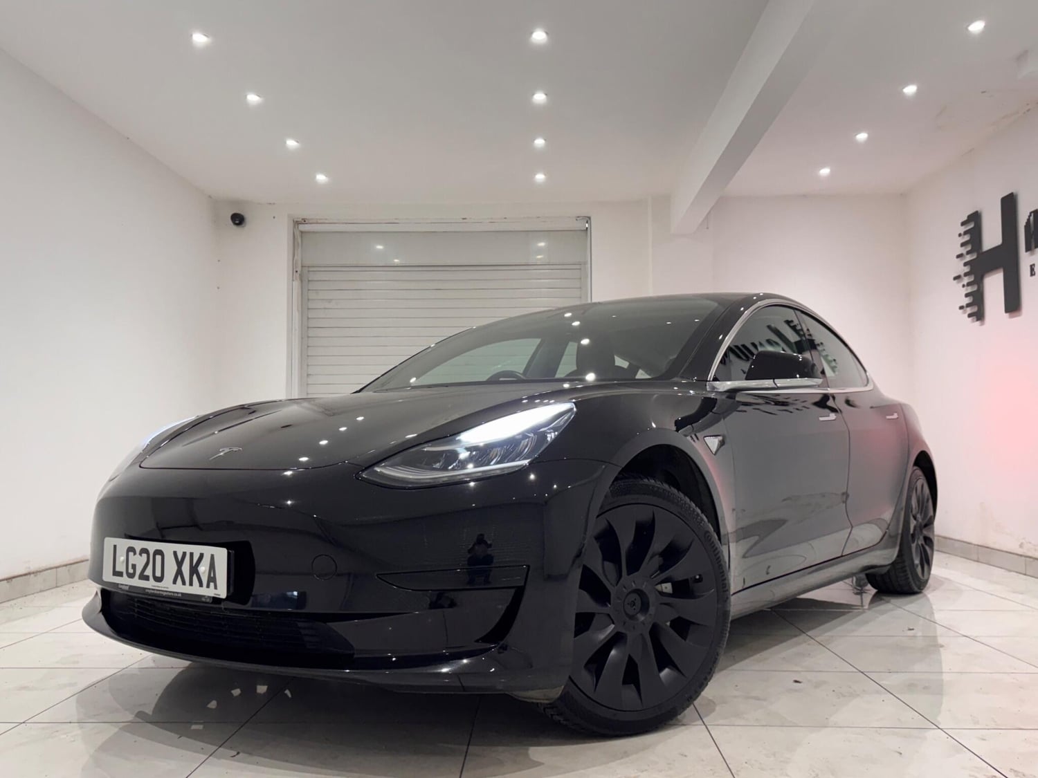 Tesla Model 3 2020 - Cars in Hounslow