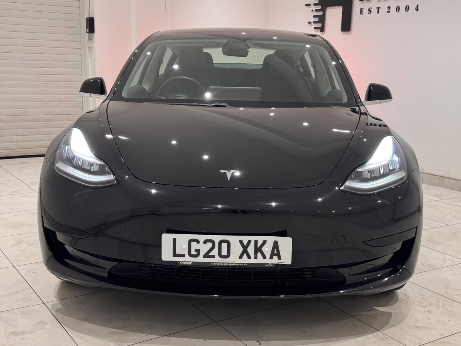 Tesla Model 3 2020 - Cars