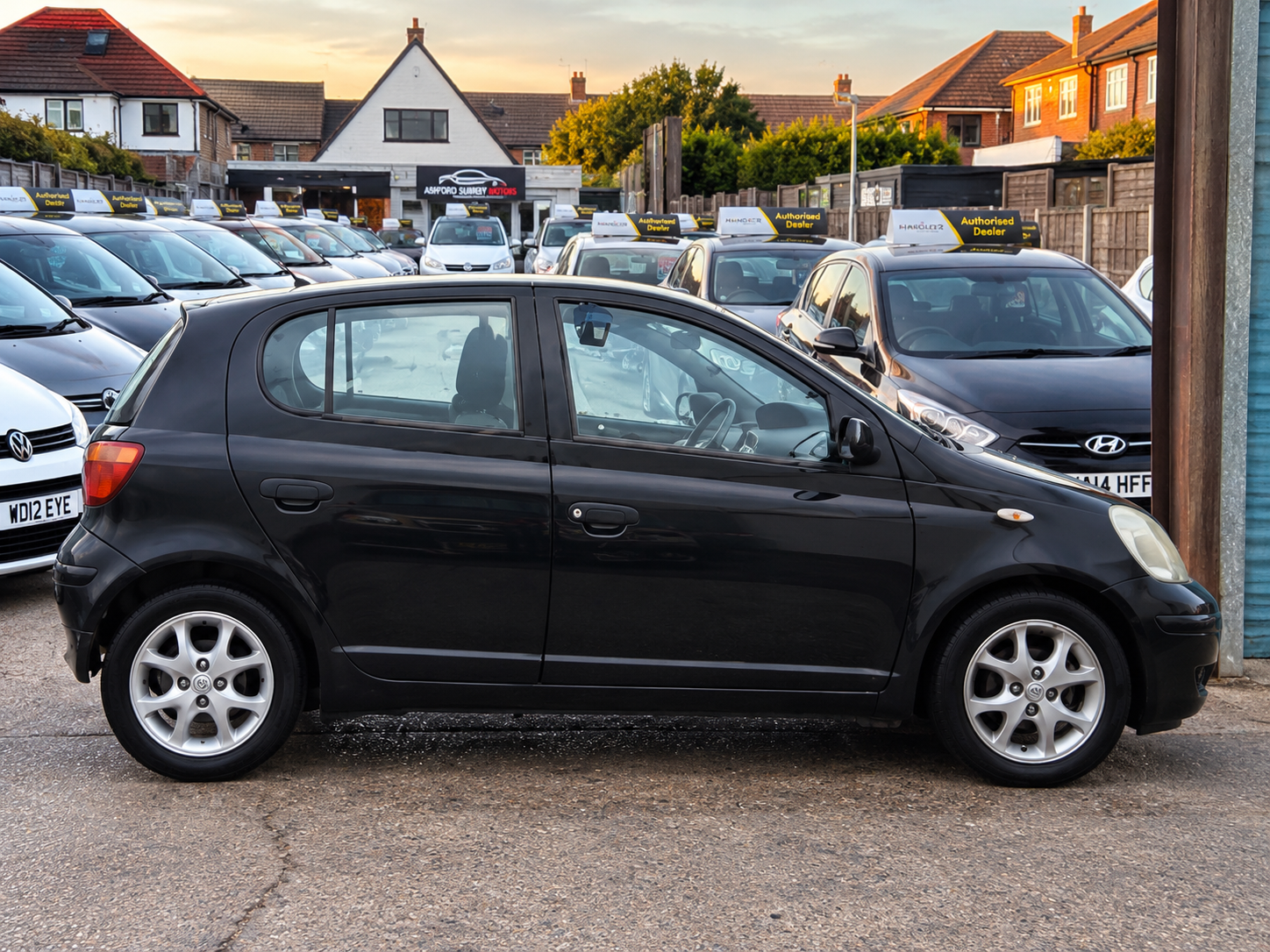 Toyota Yaris 2005 - Cars