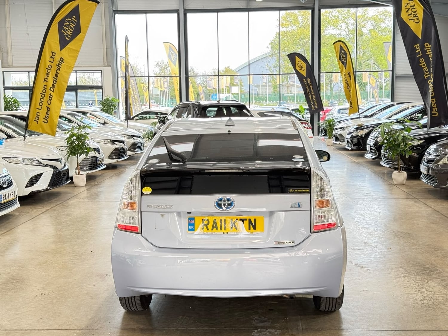 Toyota Prius 2011 - Cars in Reading