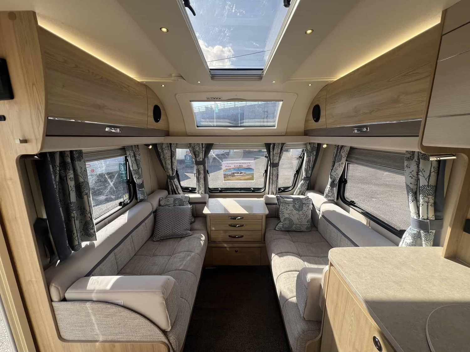 Elddis Chatsworth 574 2017 - Motorhomes & Caravans