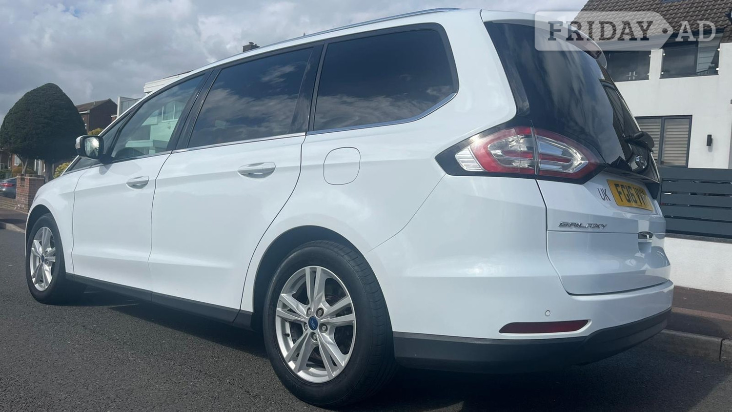 Ford Galaxy 2016 - Cars in Chatham