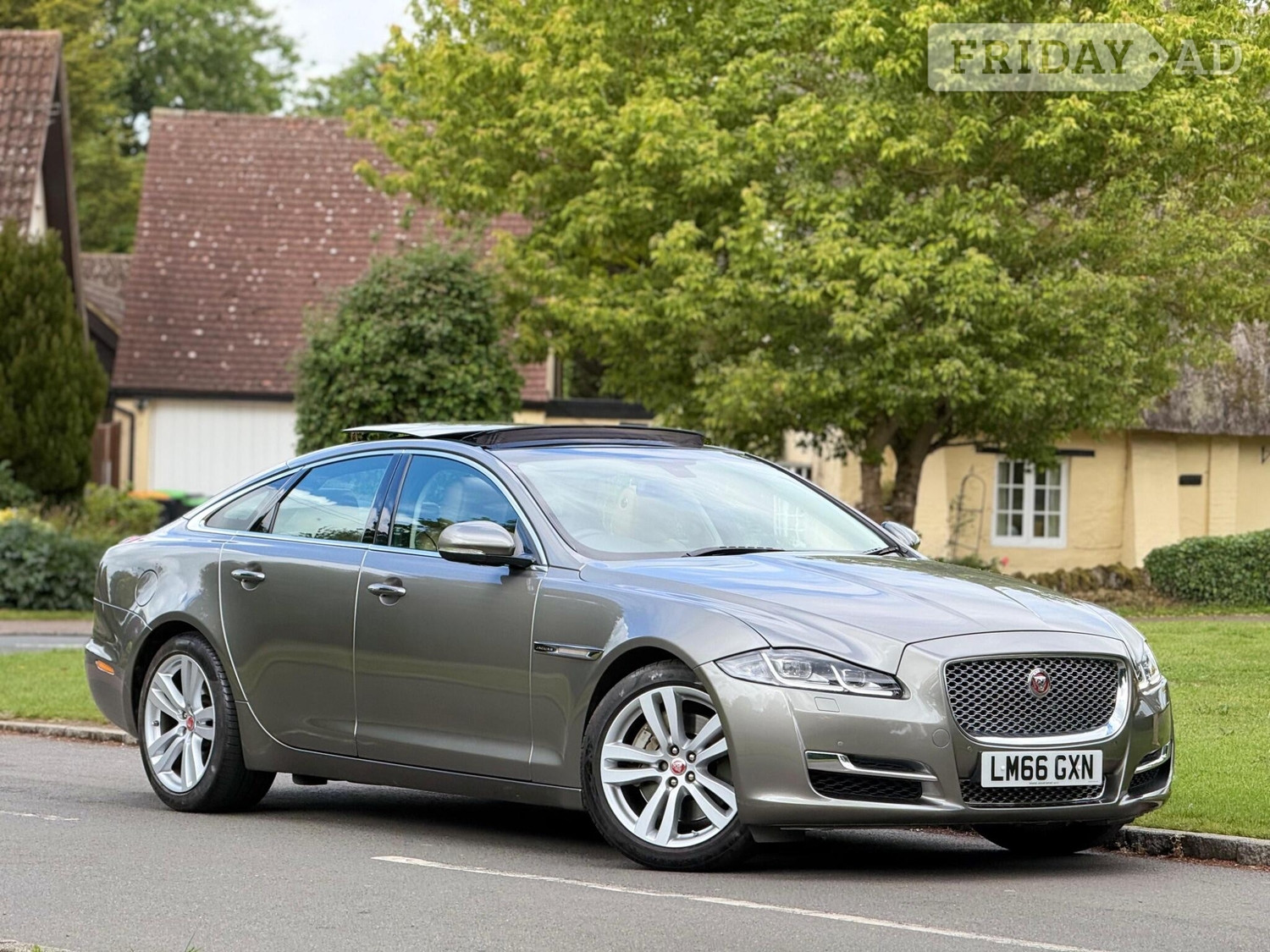 Jaguar XJ Bedford