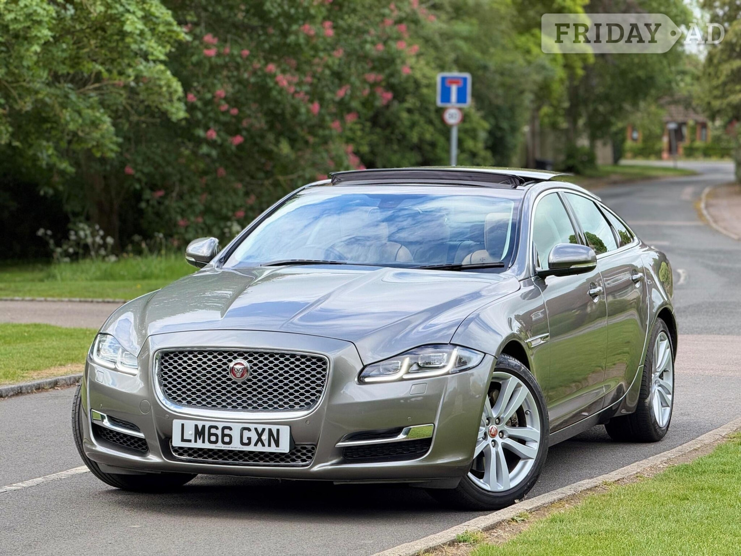 [ berth ]Jaguar XJ