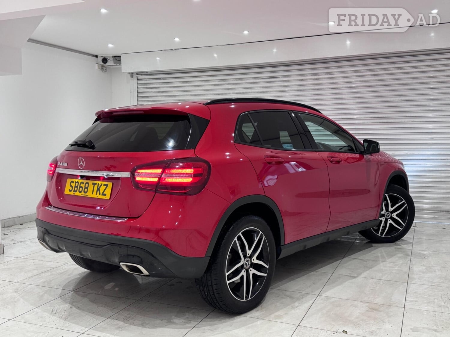 [ berth ]Mercedes-Benz GLA