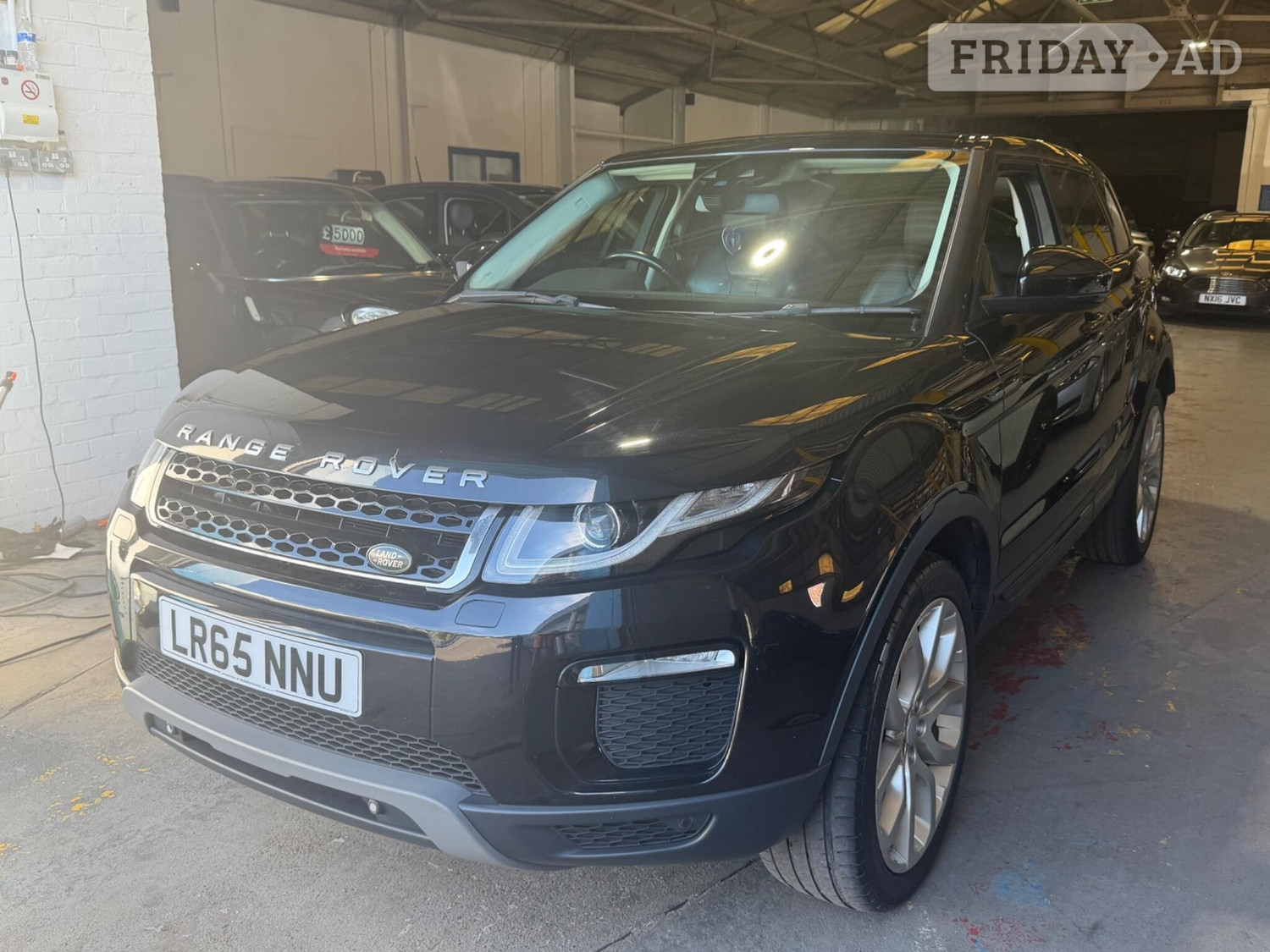 [ berth ]Land Rover Range Rover Evoque