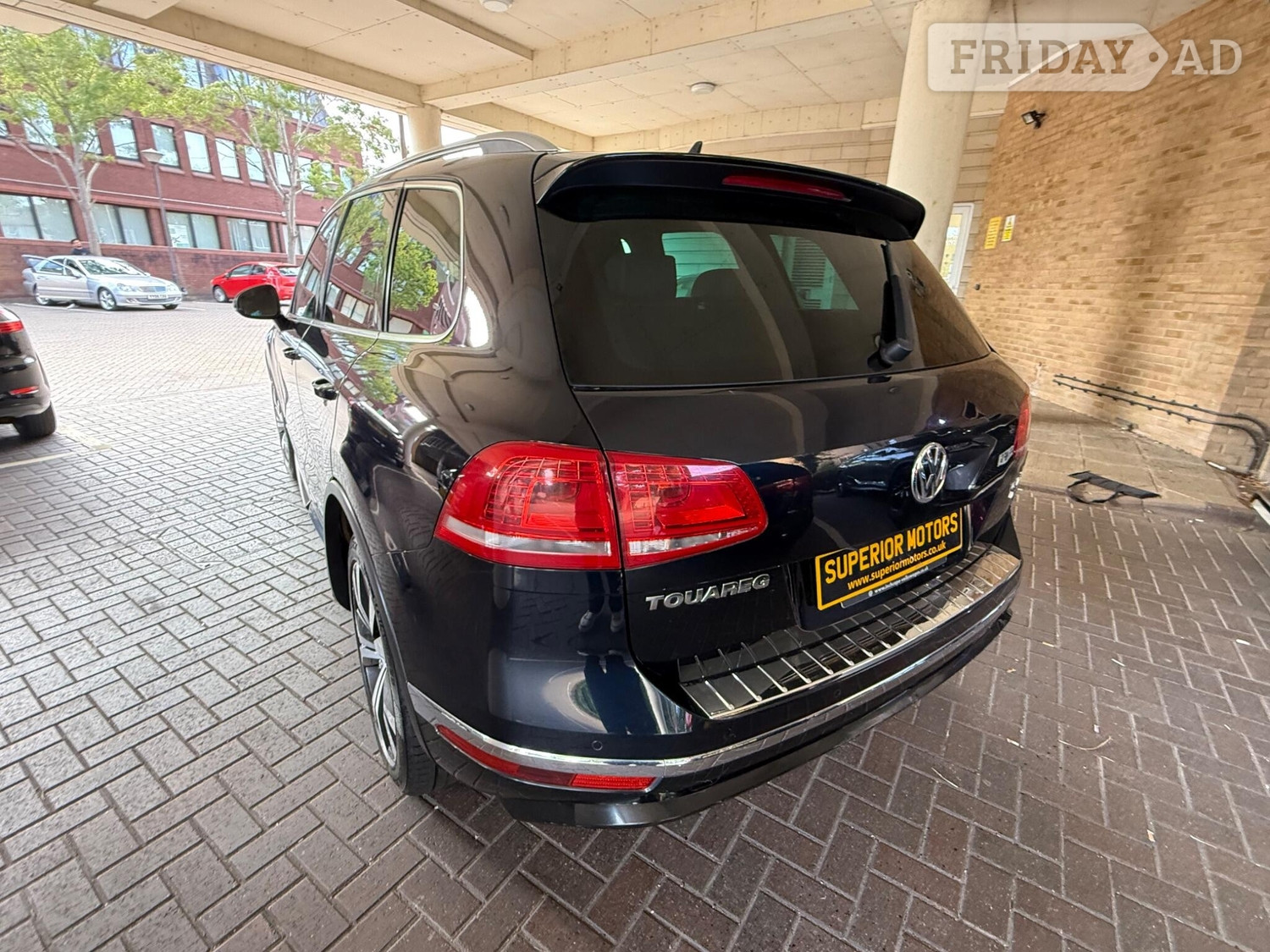 Volkswagen Touareg 2015 - Cars