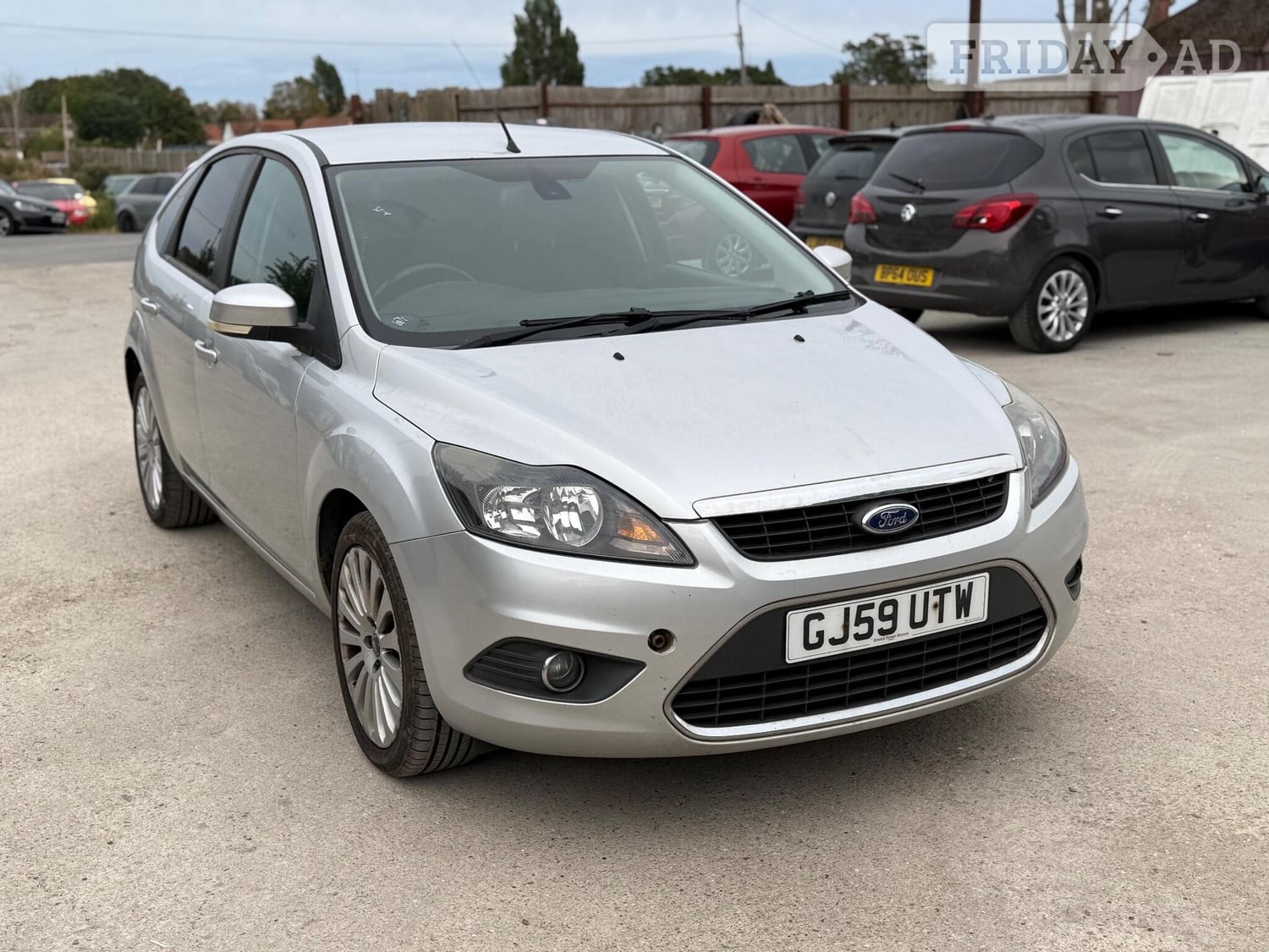 Ford Focus 2009 - Cars in Windsor