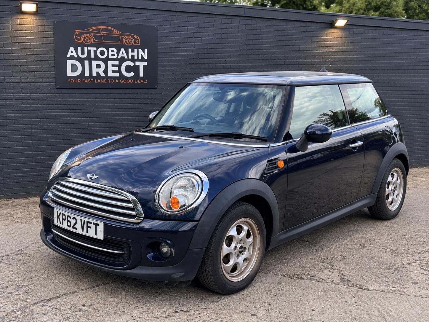 Mini Hatch 2012 in Wembley