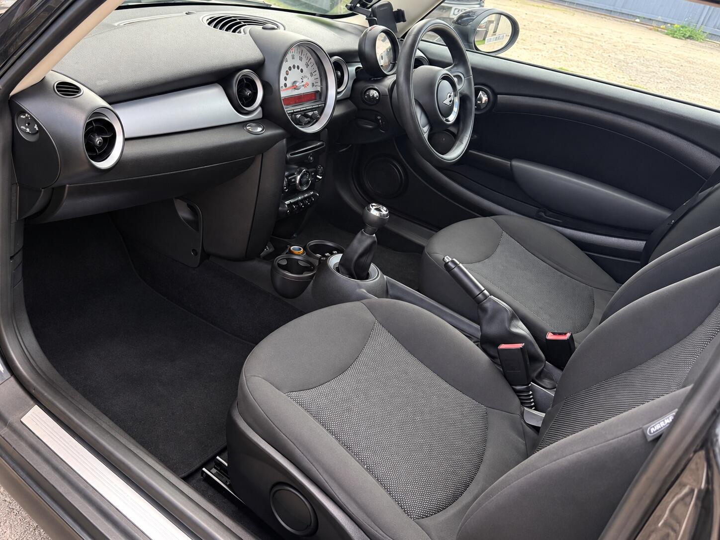 [ berth ]Mini Hatch