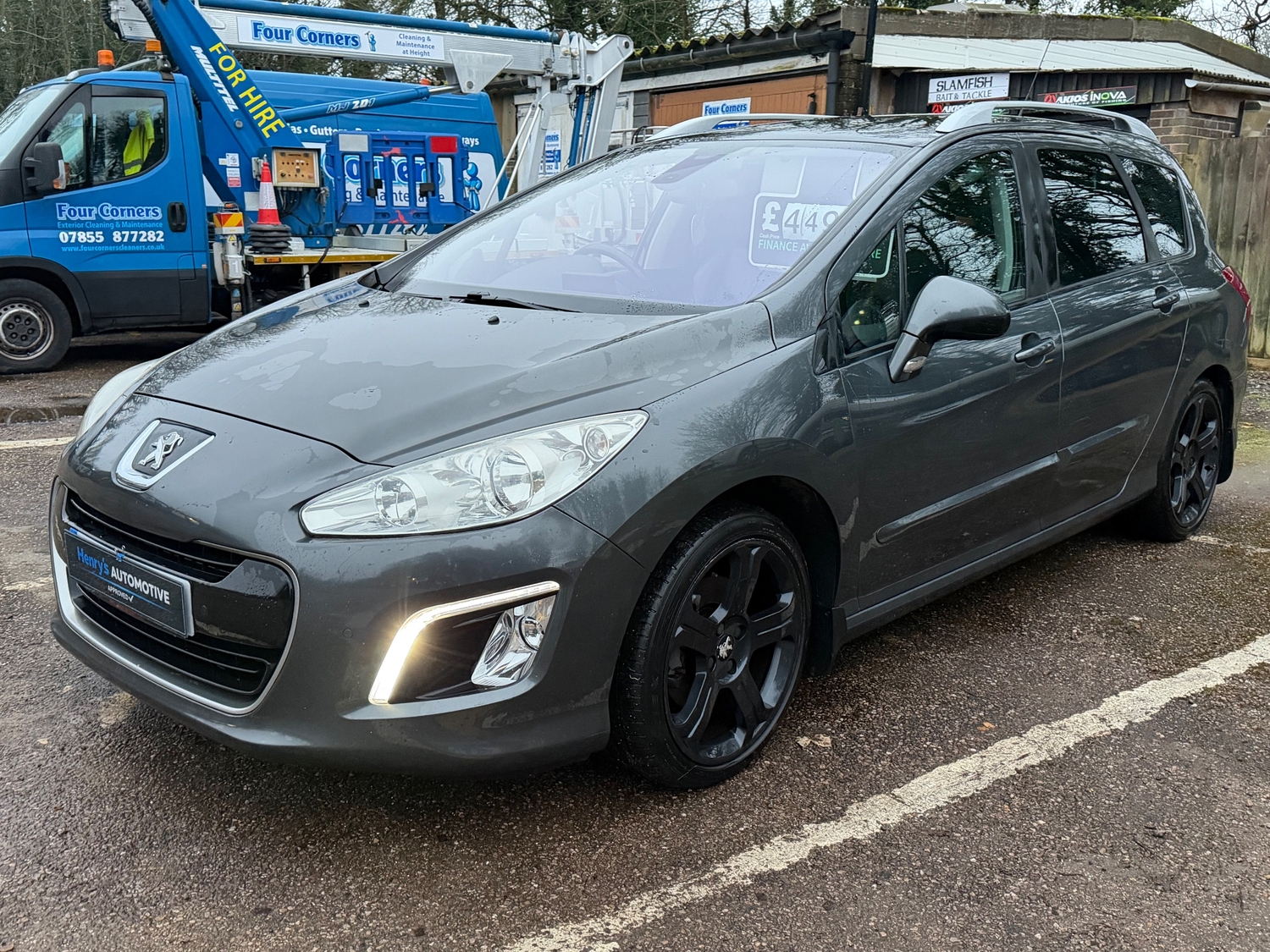 [ berth ]Peugeot 308 SW
