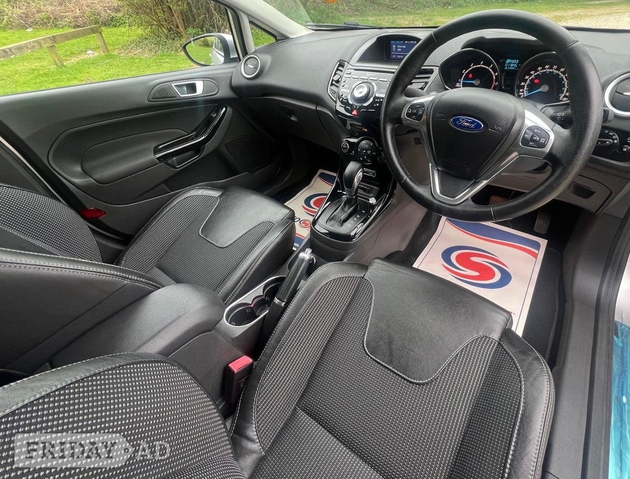 [ berth ]Ford Fiesta