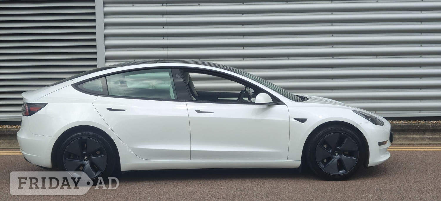 Tesla Model 3 2021 - Cars in St. Albans