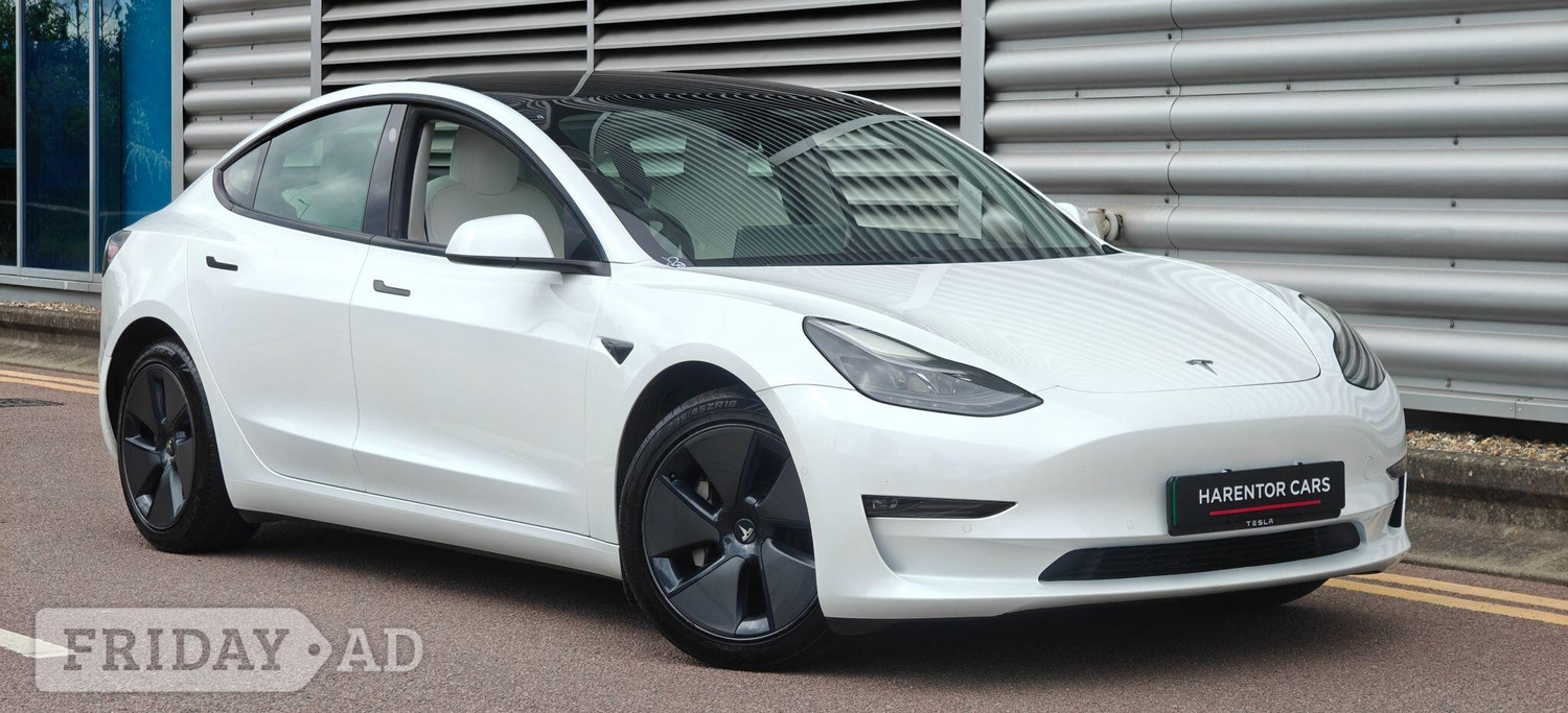 [ berth ]Tesla Model 3