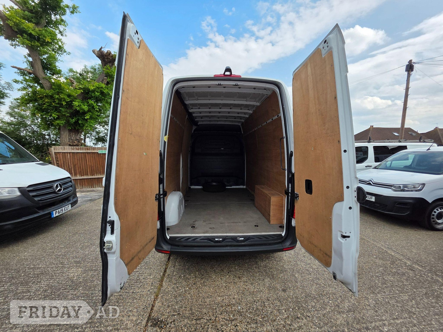 Mercedes-Benz Sprinter 2024 - Vans & Commercial Vehicles