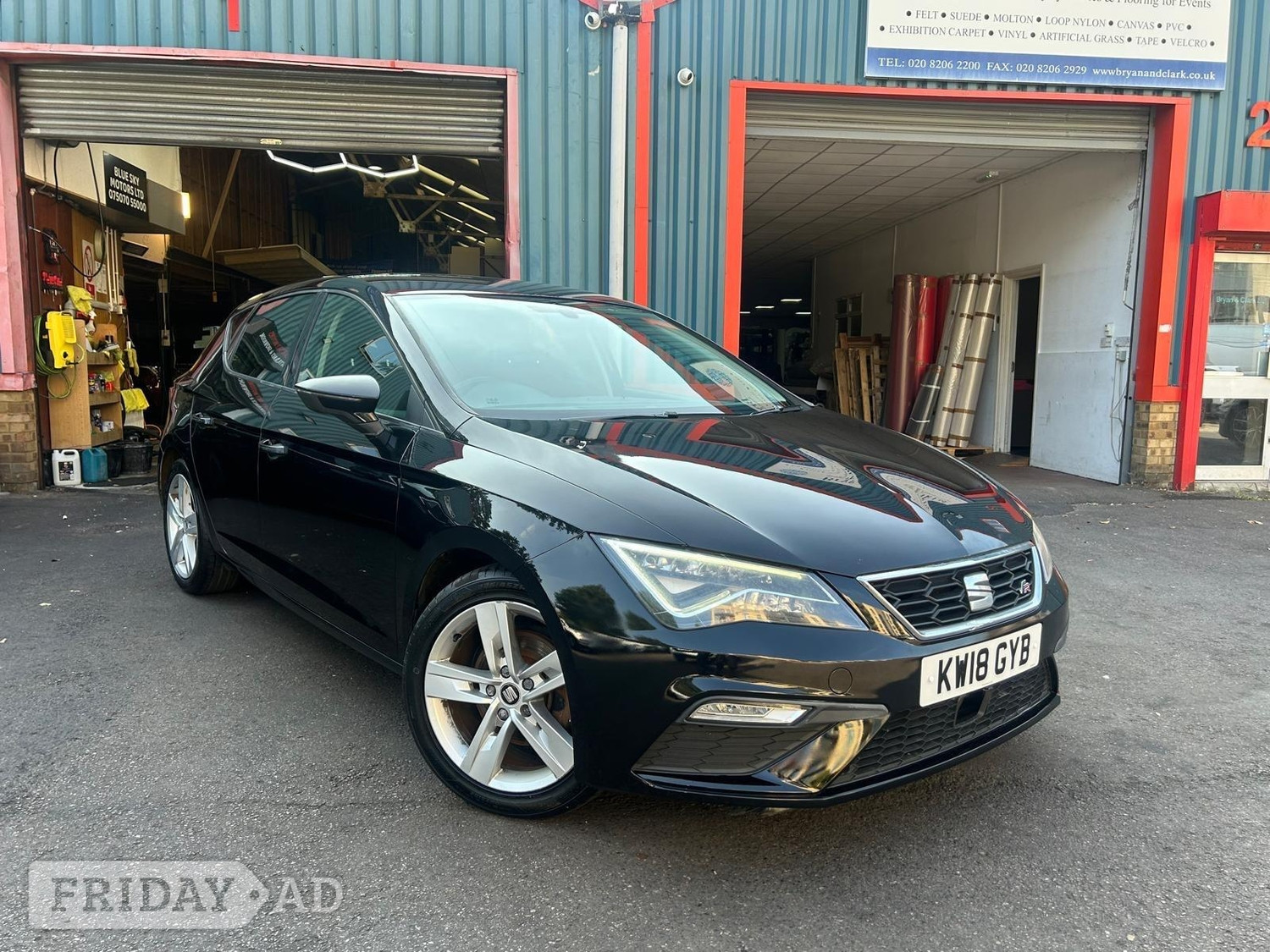 [ berth ]SEAT Leon