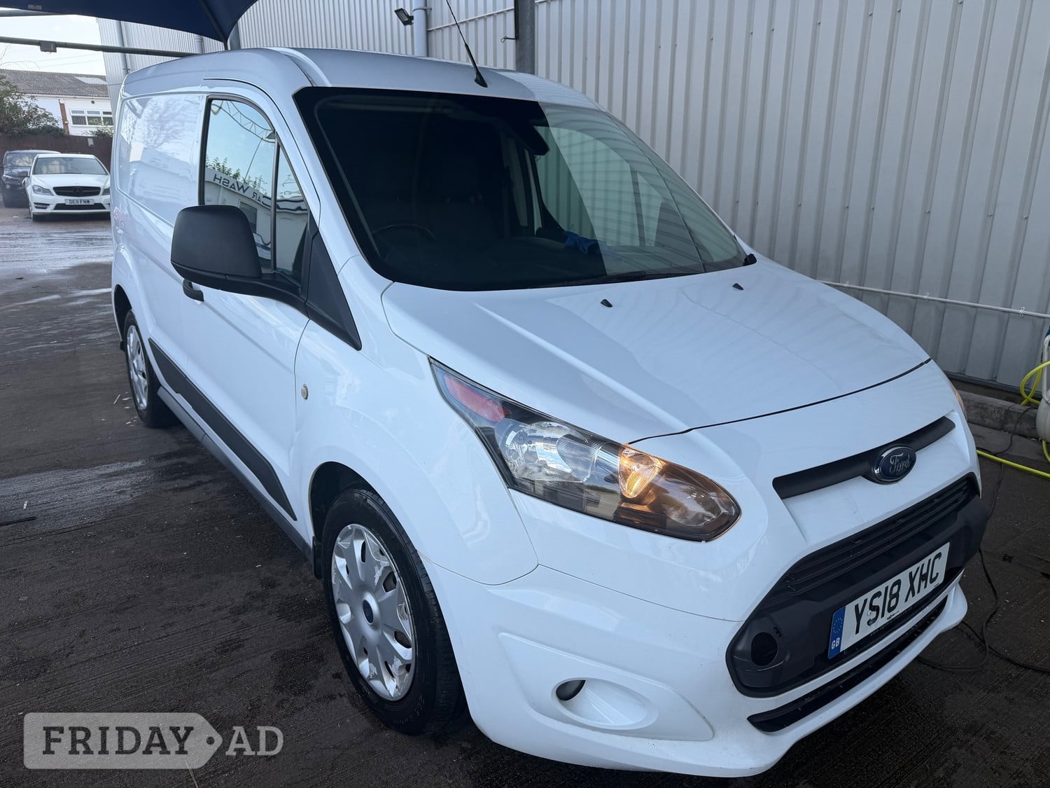 [ berth ]Ford Transit Connect