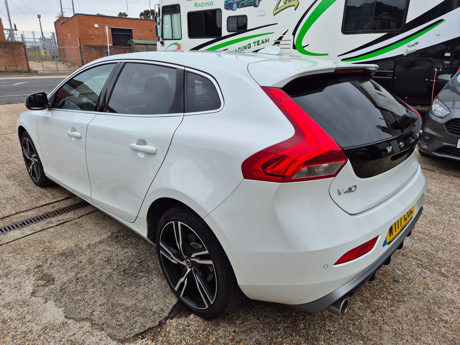 [ berth ]Volvo V40