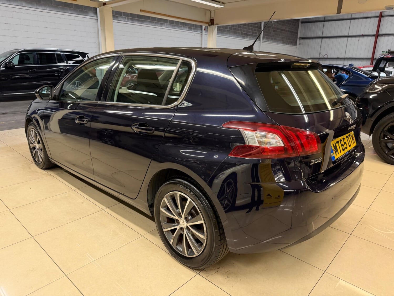 Peugeot 308 2015 - Cars