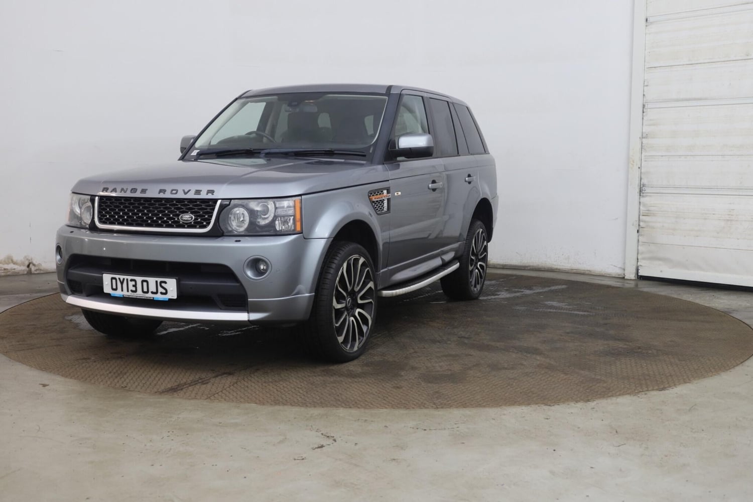 [ berth ]Land Rover Range Rover Sport
