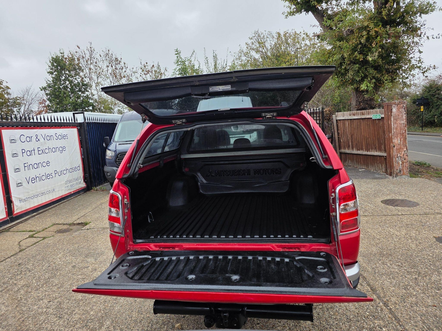 Mitsubishi L200 2018 - Vans & Commercial Vehicles
