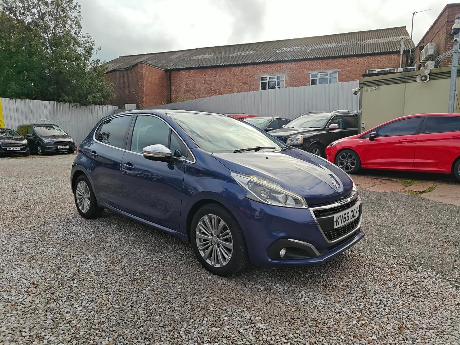Peugeot 208 2016 - Cars