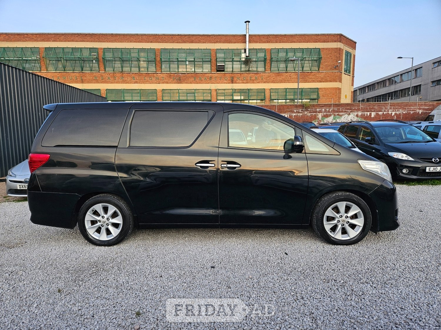 Toyota Alphard 2011 - Cars