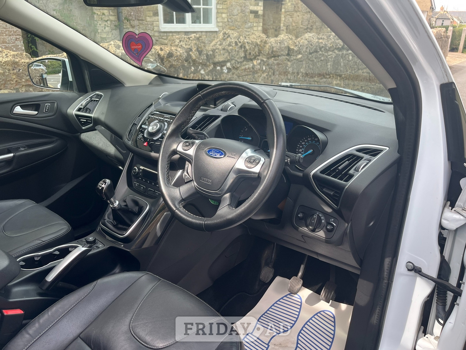 [ berth ]Ford Kuga