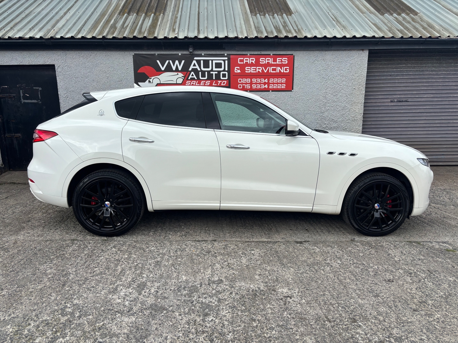 [ berth ]Maserati Levante