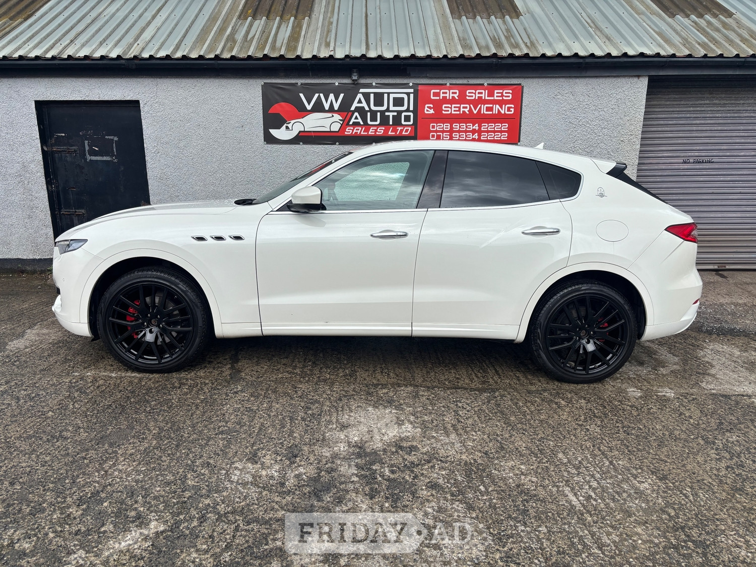 [ berth ]Maserati Levante