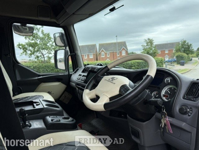 Elite  DAF LF Automatic Horsebox - Trailers & Horseboxes in Banbury