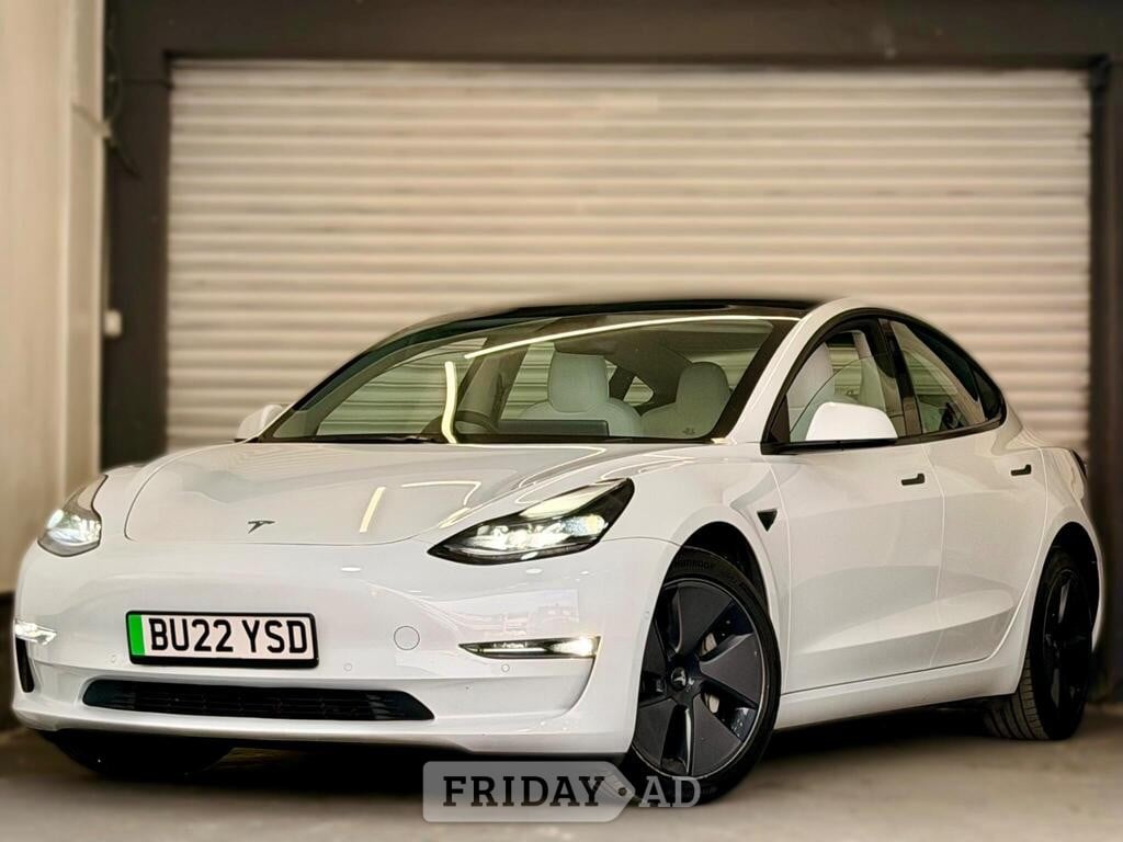 Tesla Model 3 2022 in Feltham