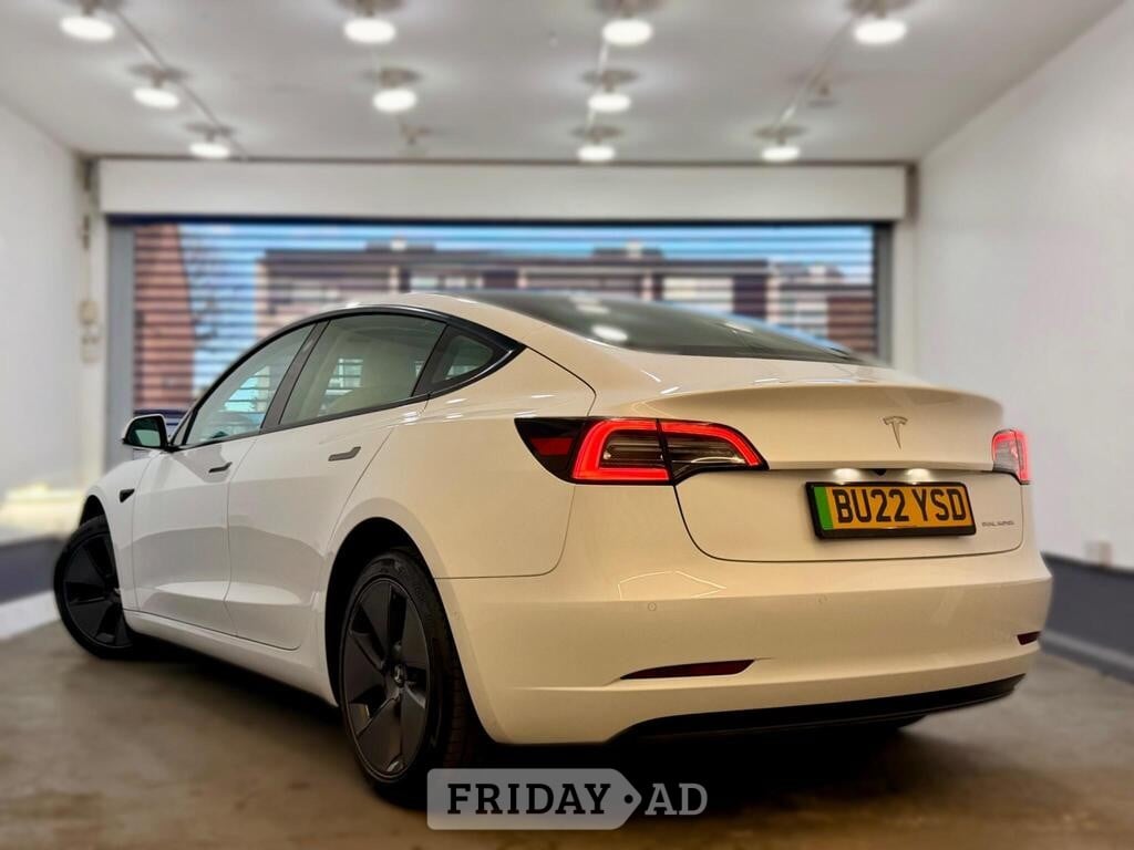 [ berth ]Tesla Model 3