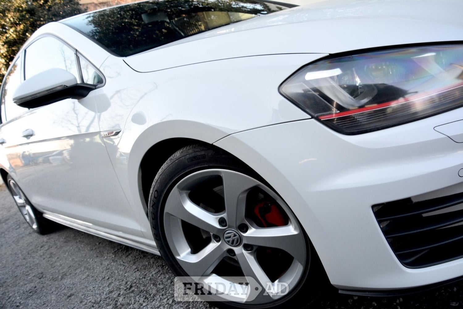Volkswagen Golf 2015 - Cars
