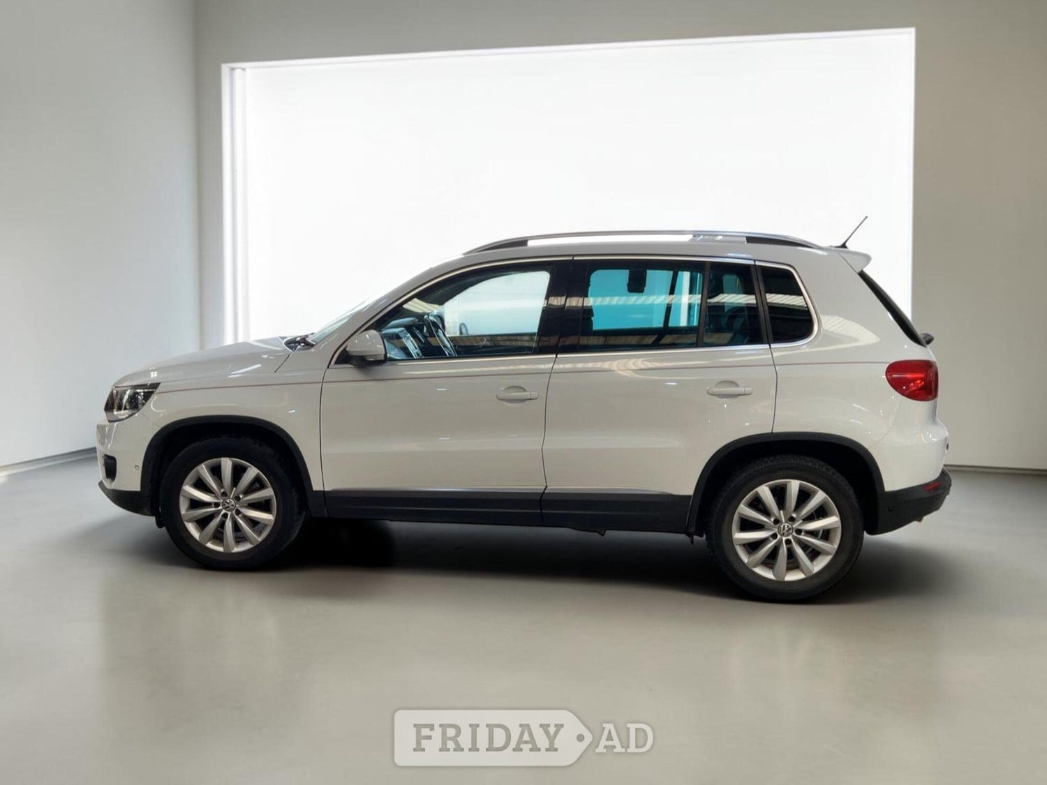 Volkswagen Tiguan 2014 - Cars in Bolton