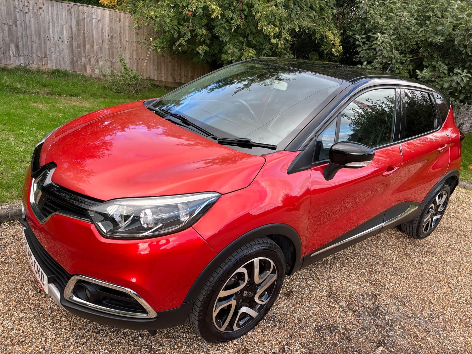 Renault Captur 2015 - Cars in High Wycombe