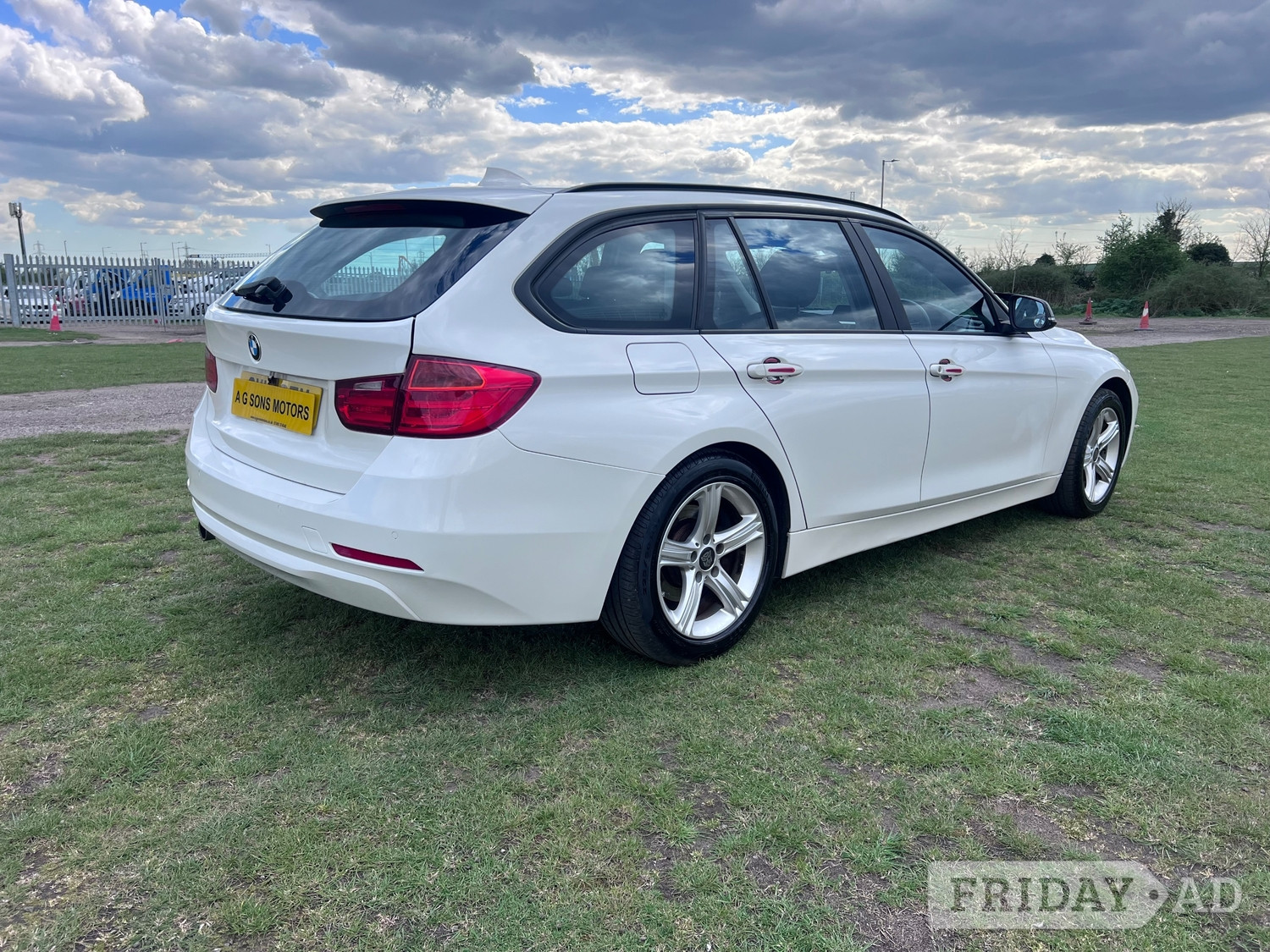 BMW 3 Series 2015 - Cars in Havering