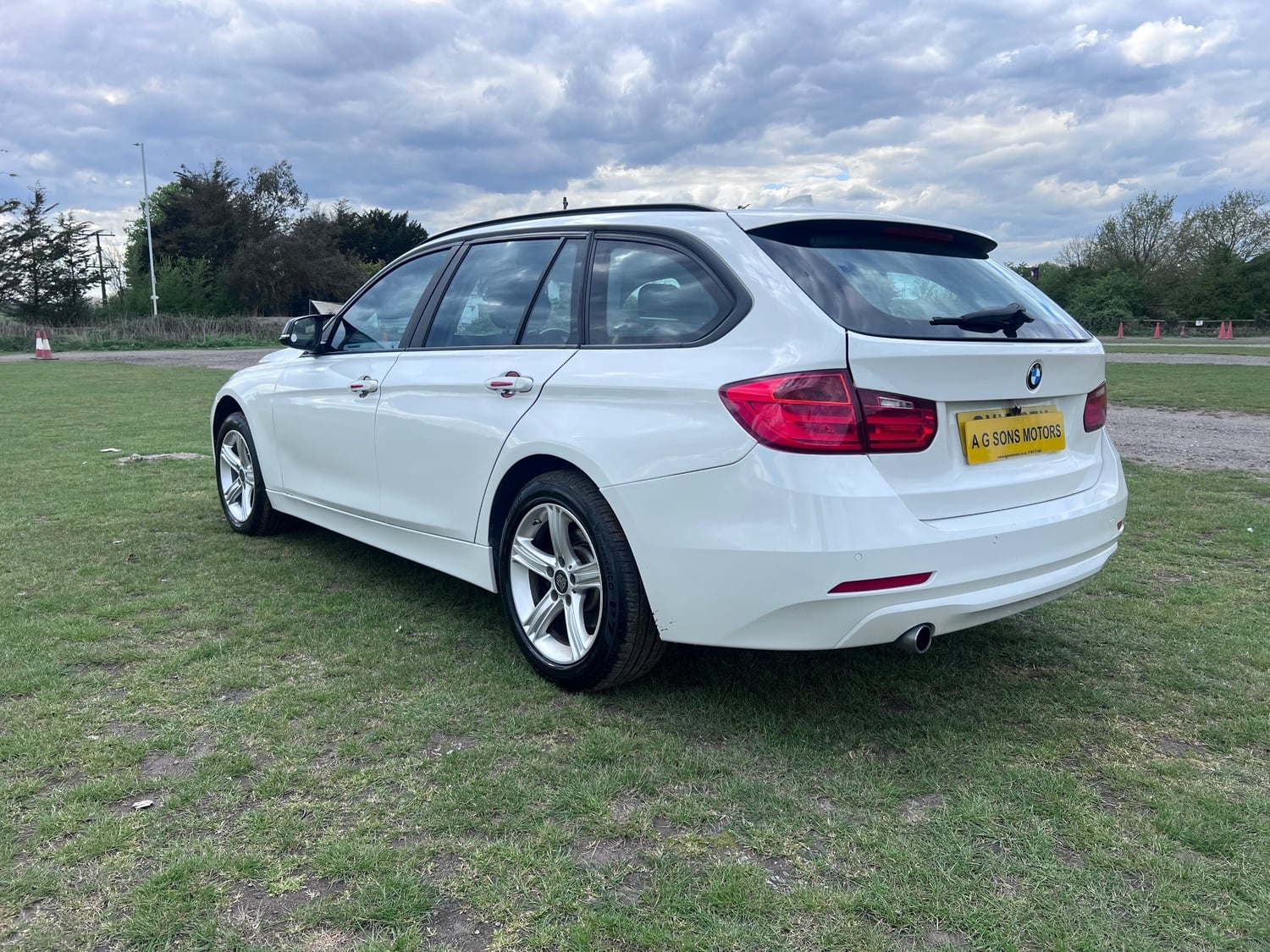 [ berth ]BMW 3 Series