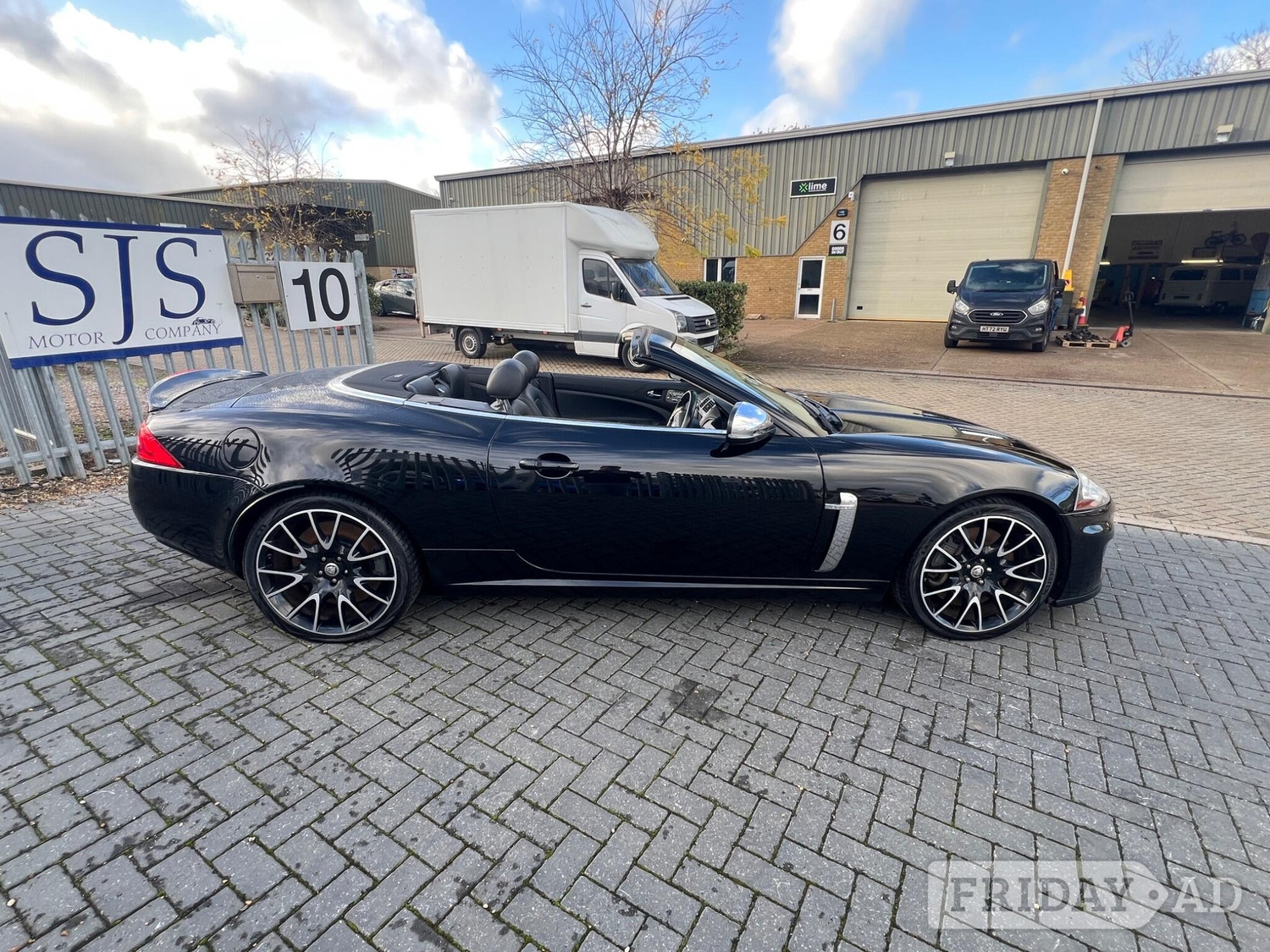 [ berth ]Jaguar XKR