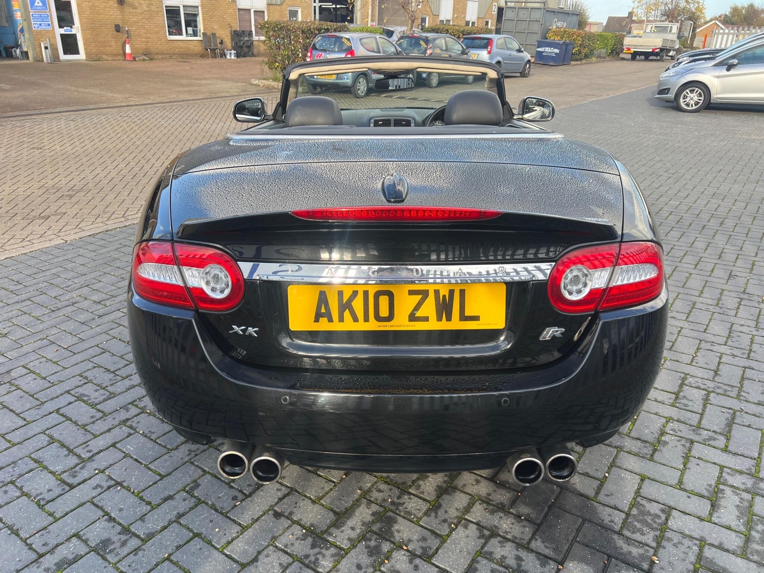Jaguar XKR 2010 - Cars