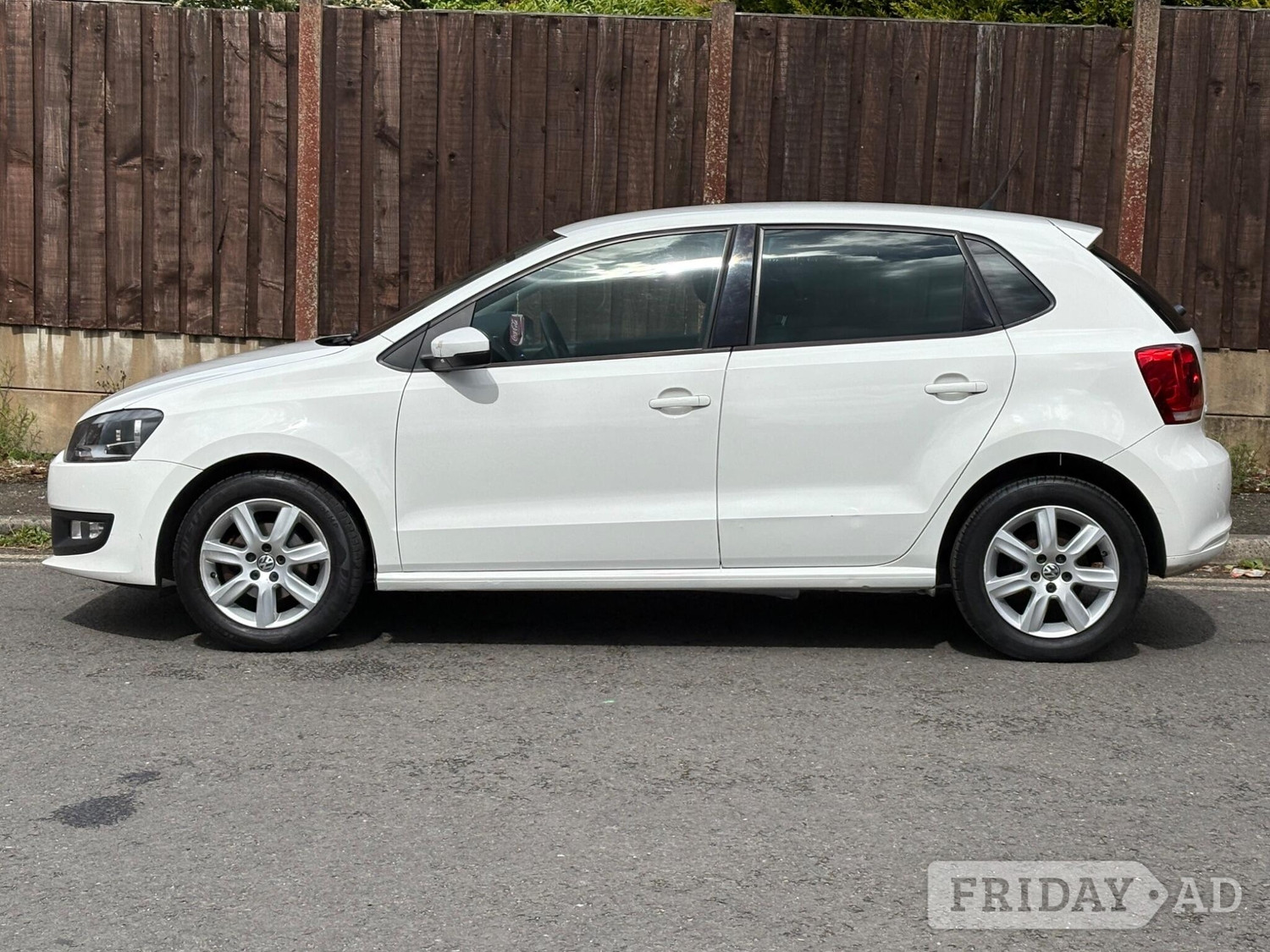 Volkswagen Polo 2014 - Cars