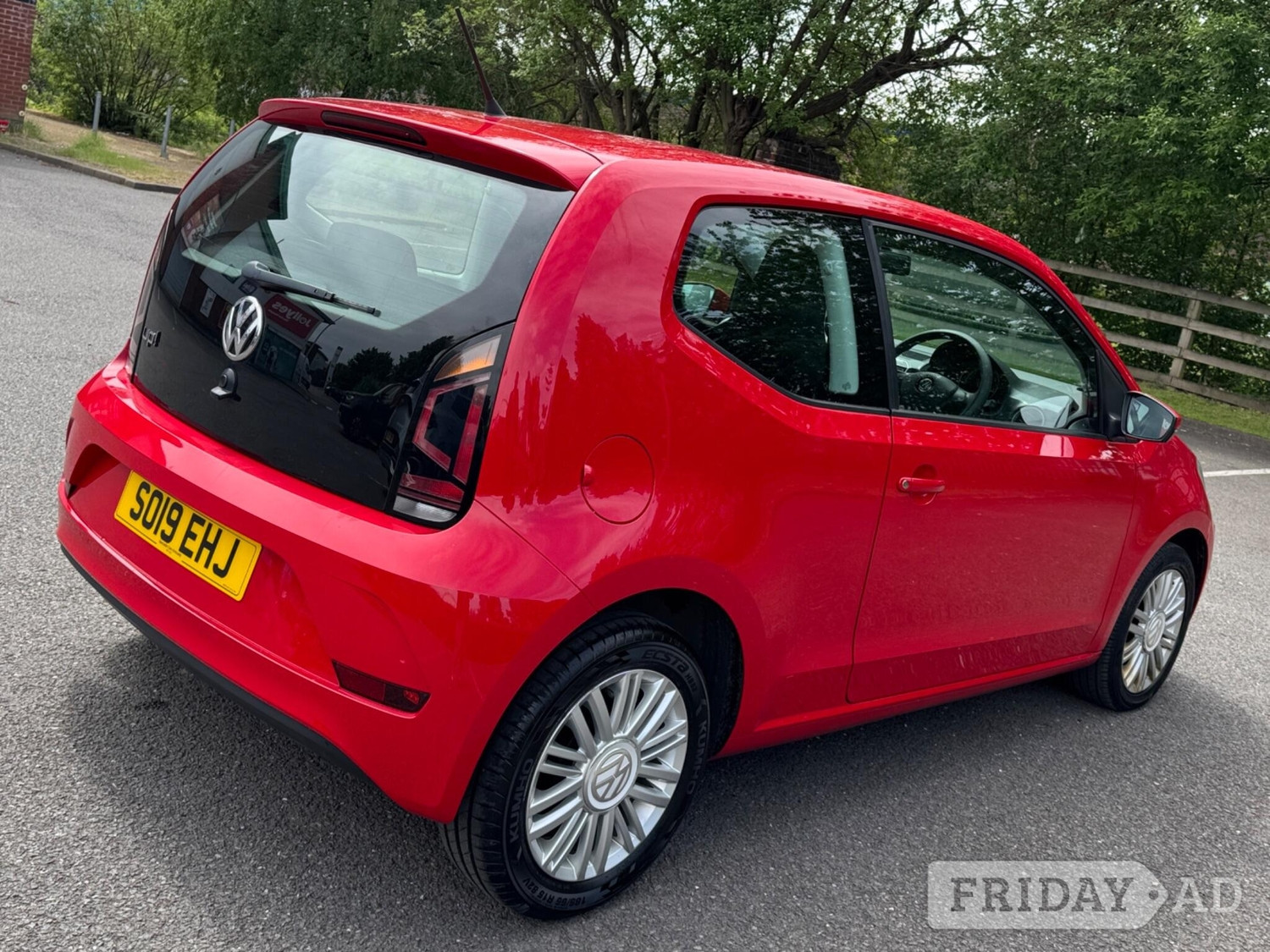 Volkswagen UP! 2019 - Cars