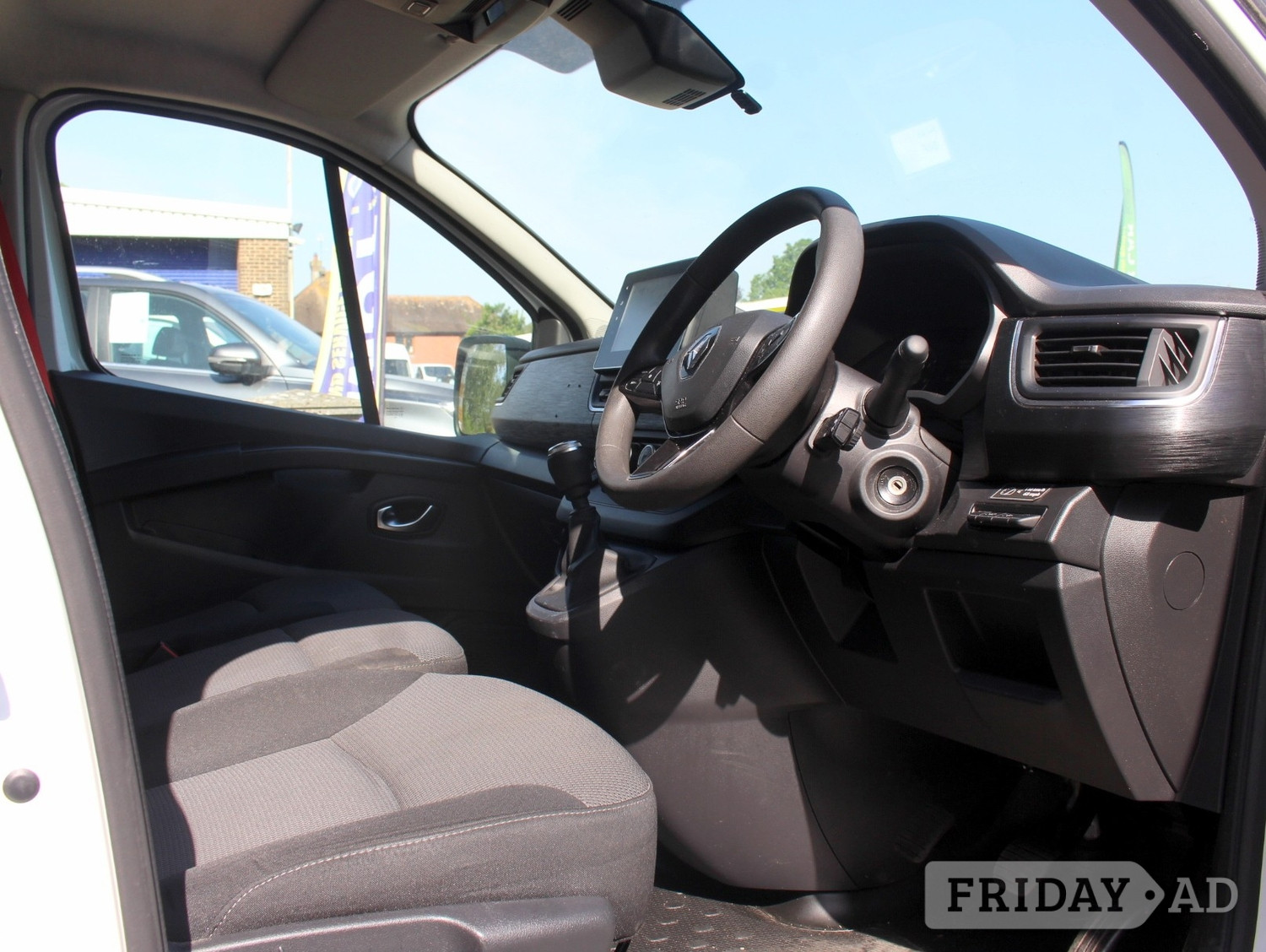 Renault Trafic 2023 - Vans & Commercial Vehicles